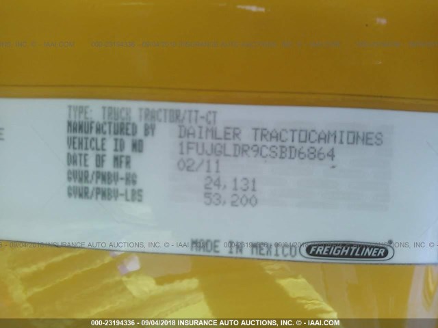 1FUJGLDR9CSBD6864 - 2012 FREIGHTLINER CASCADIA 125  YELLOW photo 10