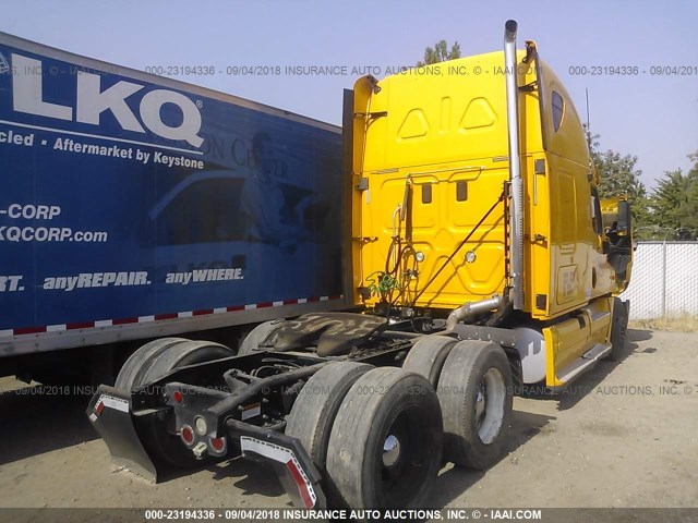 1FUJGLDR9CSBD6864 - 2012 FREIGHTLINER CASCADIA 125  YELLOW photo 4