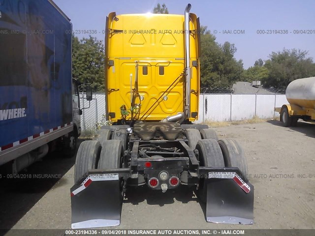 1FUJGLDR9CSBD6864 - 2012 FREIGHTLINER CASCADIA 125  YELLOW photo 8