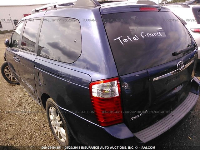 KNDMB233886232125 - 2008 KIA SEDONA EX/LX BLUE photo 3