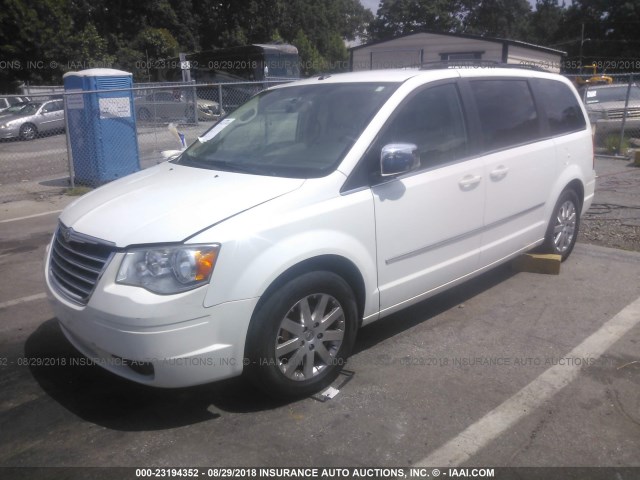 2A4RR8D18AR449393 - 2010 CHRYSLER TOWN & COUNTRY TOURING PLUS WHITE photo 2