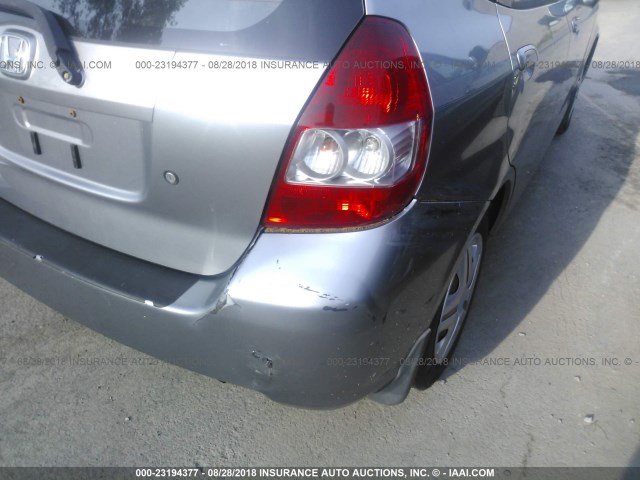 JHMGD38478S044796 - 2008 HONDA FIT ნაცრისფერი ფოტო 6