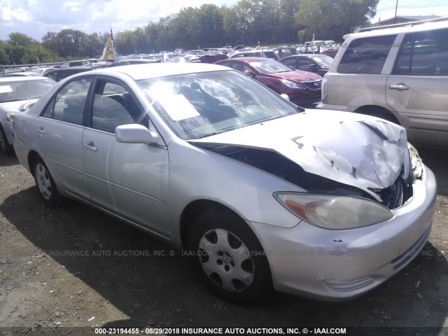 4T1BE32K93U695193 - 2003 TOYOTA CAMRY LE/XLE/SE SILVER photo 1