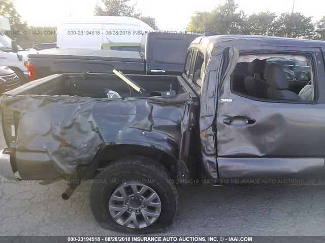 5TFAZ5CNXHX027868 - 2017 TOYOTA TACOMA DBL CAB/SR5/TRD SPORT/OR 灰色 照片 6