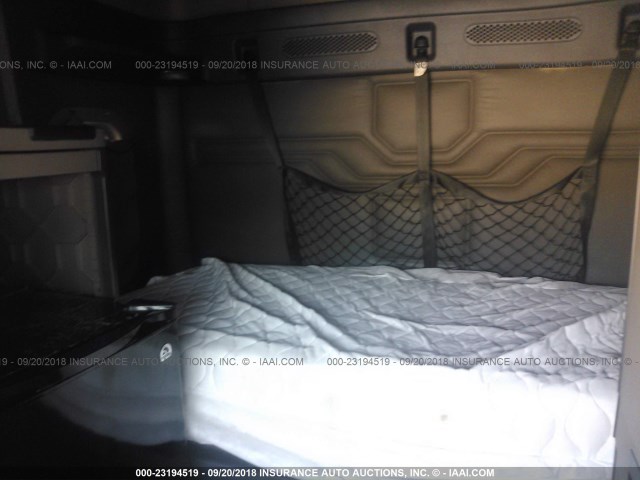 1FUJGLDRX9LAL2844 - 2009 FREIGHTLINER CASCADIA 125  RED photo 7