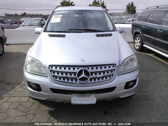 4JGBB75E86A054306 - 2006 MERCEDES-BENZ ML 500 SILVER photo 6