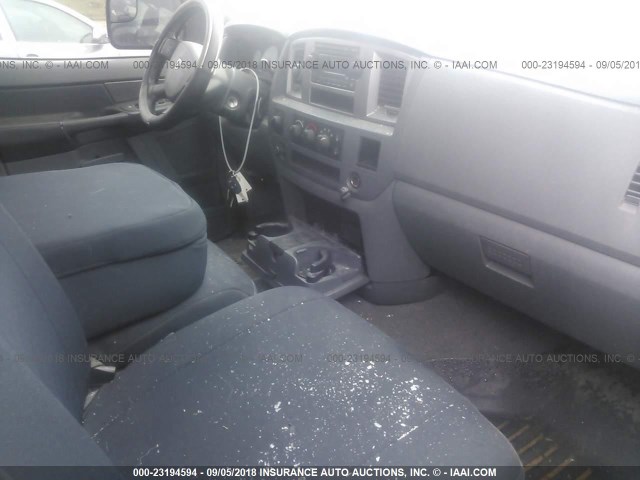 3D7KS28C06G124065 - 2006 DODGE RAM 2500 ST/SLT/LARAMIE ნაცრისფერი ფოტო 5