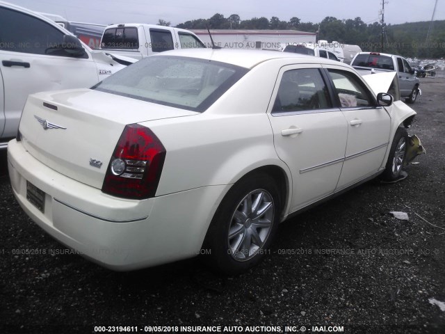 2C3LA53G48H137695 - 2008 CHRYSLER 300 TOURING WHITE photo 4