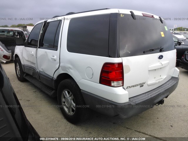 1FMRU15W84LB52462 - 2004 FORD EXPEDITION XLT WHITE photo 3