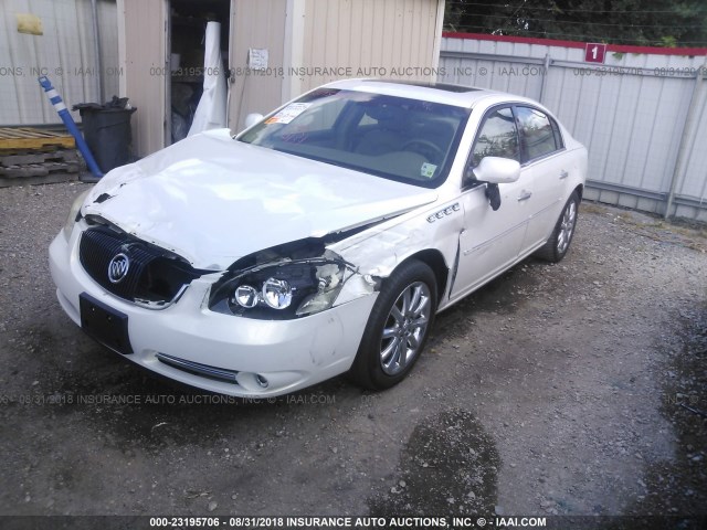 1G4HE57Y76U138449 - 2006 BUICK LUCERNE CXS WHITE photo 2