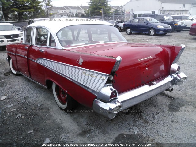 VC57B23 - 1957 CHEVROLET BEL AIR RED photo 3