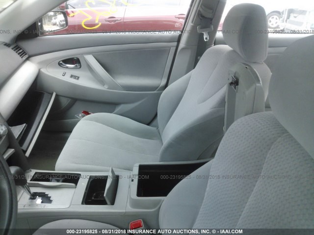 4T1BF3EKXBU160140 - 2011 TOYOTA CAMRY SE/LE/XLE BLACK photo 5