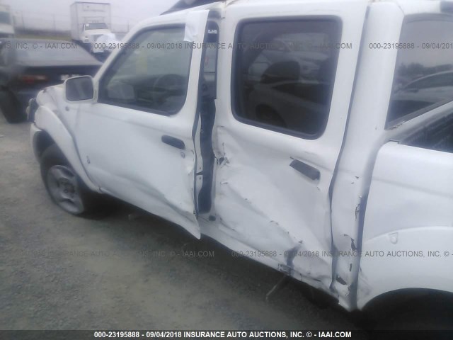 1N6ED27T01C348156 - 2001 NISSAN FRONTIER CREW CAB XE/CREW CAB SE WHITE photo 6