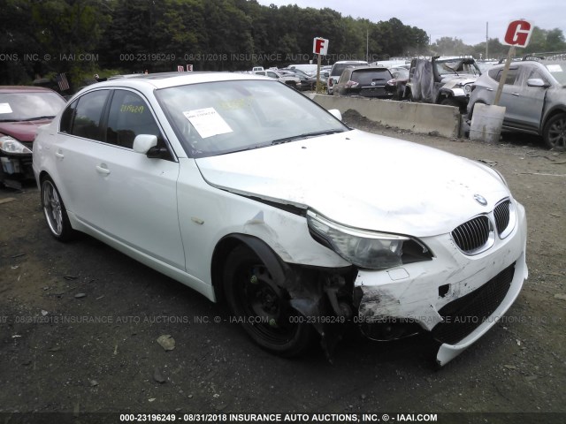 WBANV13558CZ57039 - 2008 BMW 528 XI WHITE photo 1