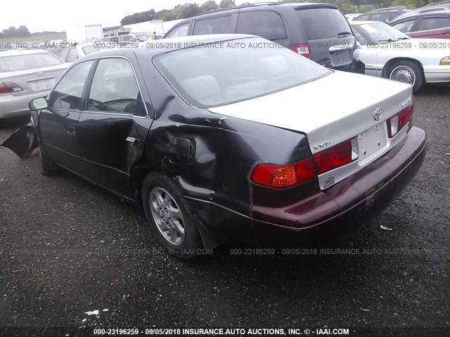 4T1BG22KXYU970405 - 2000 TOYOTA CAMRY CE/LE/XLE 灰色 照片 3