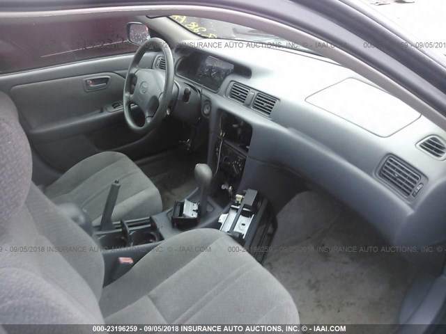 4T1BG22KXYU970405 - 2000 TOYOTA CAMRY CE/LE/XLE 灰色 照片 5