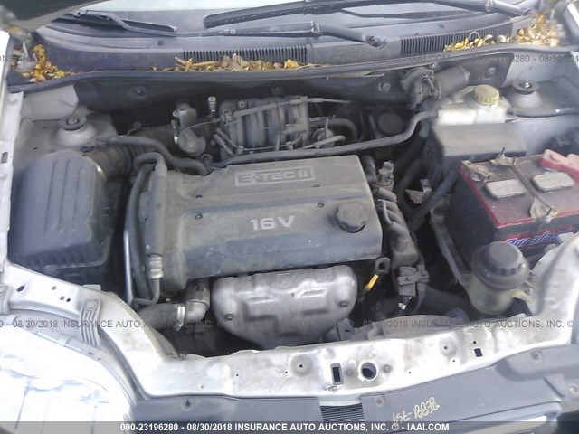 KL1TD62605B385567 - 2005 CHEVROLET AVEO LS SILVER photo 10