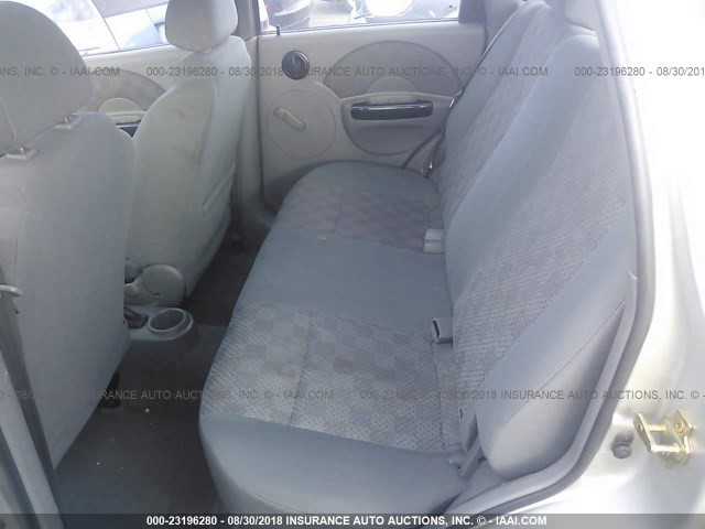KL1TD62605B385567 - 2005 CHEVROLET AVEO LS SILVER photo 8