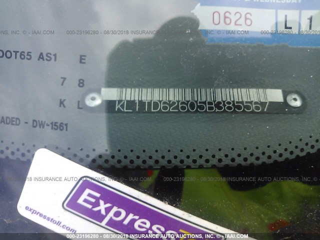 KL1TD62605B385567 - 2005 CHEVROLET AVEO LS SILVER photo 9