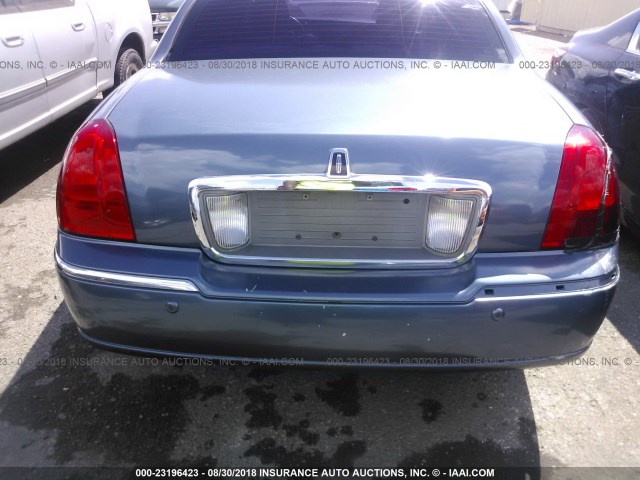 1LNHM81WX5Y664688 - 2005 LINCOLN TOWN CAR SIGNATURE BLUE photo 6