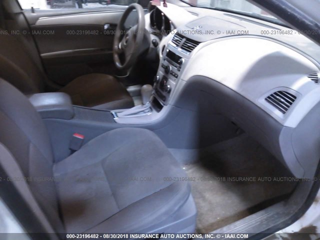 1G1ZA5EU0CF390590 - 2012 CHEVROLET MALIBU LS 白色 照片 5