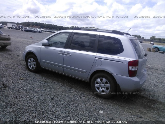 KNDMB133496277073 - 2009 KIA SEDONA SILVER photo 3