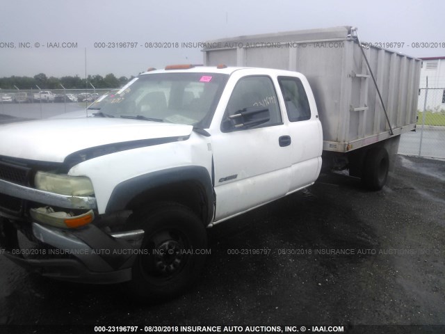 1GBJC39U52F208706 - 2002 CHEVROLET SILVERADO C3500 WHITE photo 2