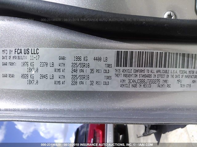 3C4NJCBB8JT233275 - 2018 JEEP COMPASS LATITUDE 银色 照片 9