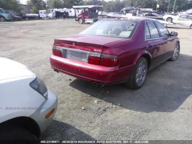 1G6KY549X3U196746 - 2003 CADILLAC SEVILLE STS RED photo 4