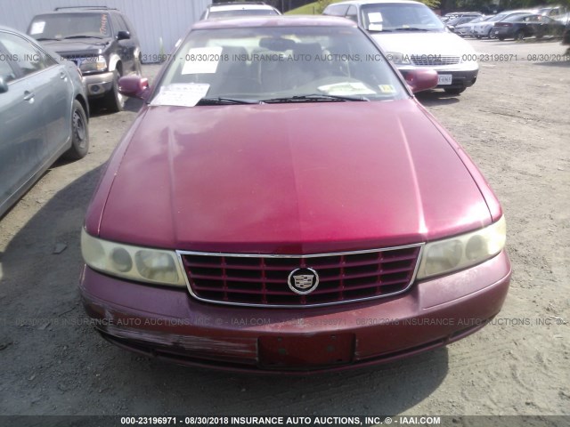 1G6KY549X3U196746 - 2003 CADILLAC SEVILLE STS RED photo 6