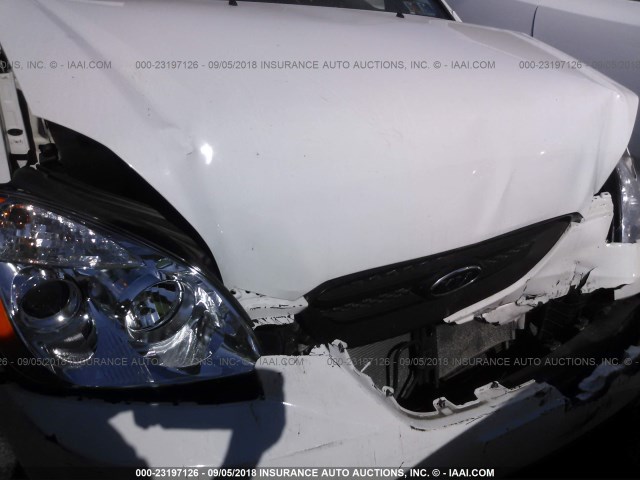 KNAFG528697251760 - 2009 KIA RONDO LX/EX WHITE photo 6