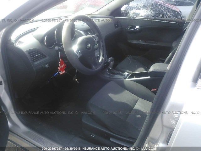 1G1ZC5E06AF209660 - 2010 CHEVROLET MALIBU 1LT 银色 照片 5