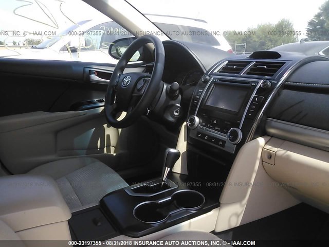 4T1BF1FK8DU699877 - 2013 TOYOTA CAMRY L/SE/LE/XLE Qırmızı foto 5