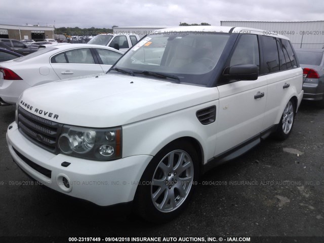 SALSK254X7A103661 - 2007 LAND ROVER RANGE ROVER SPORT HSE WHITE photo 2