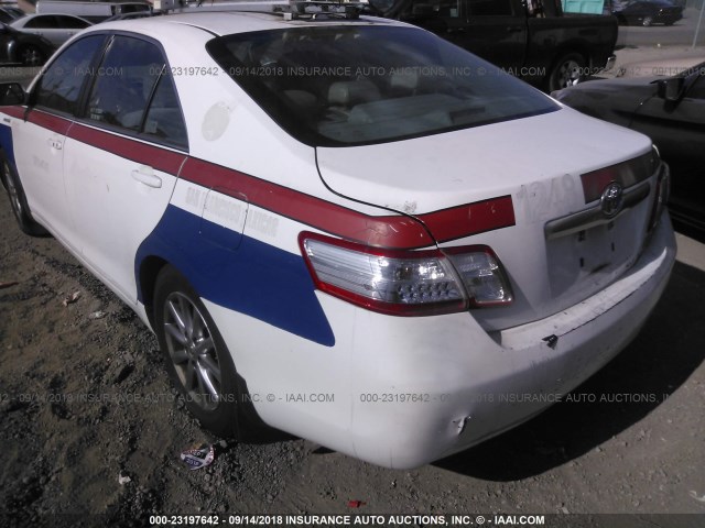 4T1BB3EK9BU132664 - 2011 TOYOTA CAMRY HYBRID WHITE photo 3