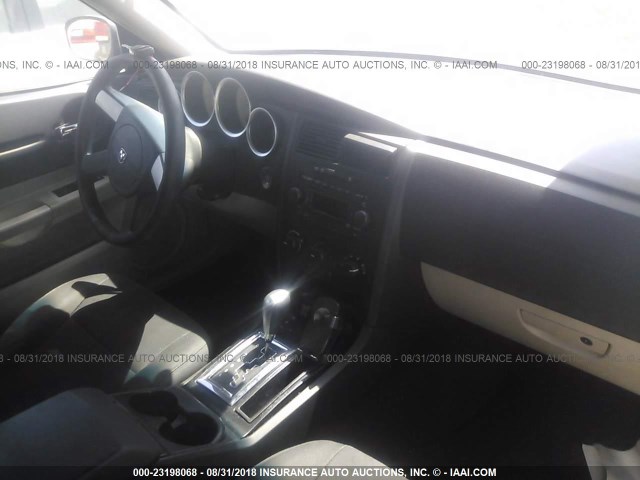 2D4FV48V75H642806 - 2005 DODGE MAGNUM SXT 银色 照片 5