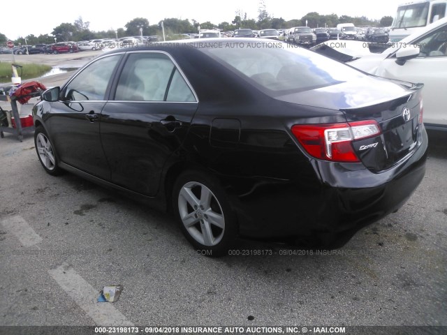 4T1BF1FK6CU064770 - 2012 TOYOTA CAMRY SE/LE/XLE 黑色 照片 3