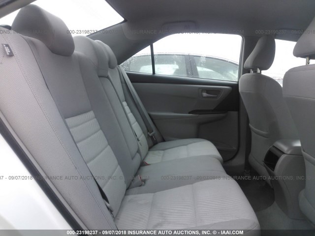4T1BF1FKXGU169124 - 2016 TOYOTA CAMRY LE/XLE/SE/XSE 白色 照片 8
