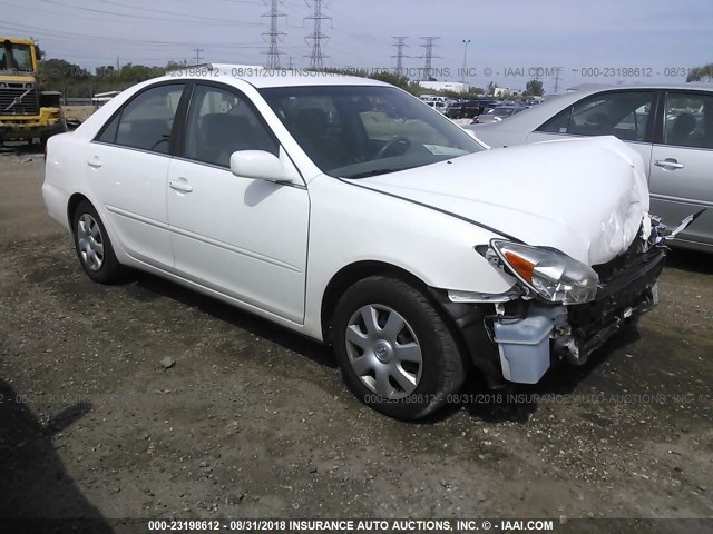 4T1BE32K32U108825 - 2002 TOYOTA CAMRY LE/XLE/SE Ақ фото 1