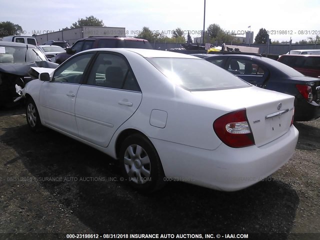 4T1BE32K32U108825 - 2002 TOYOTA CAMRY LE/XLE/SE Ақ фото 3