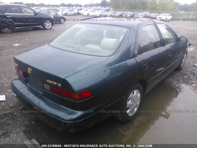 4T1BG22KXVU052665 - 1997 TOYOTA CAMRY CE/LE/XLE 绿色 照片 4