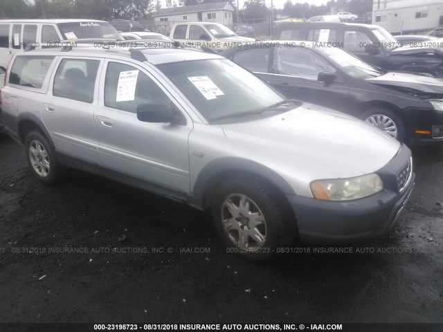 YV1SZ592651189717 - 2005 VOLVO XC70 SILVER photo 1