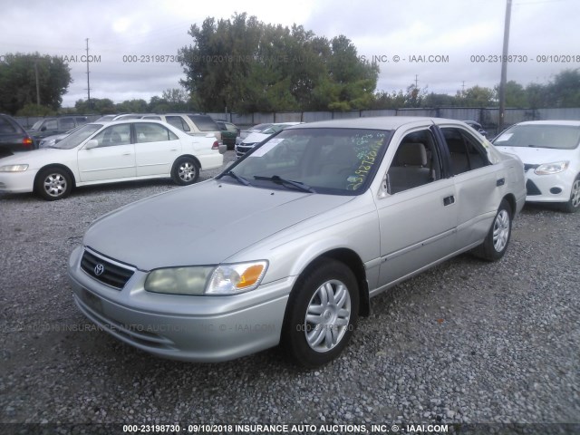 4T1BG22K11U071857 - 2001 TOYOTA CAMRY CE/LE/XLE 银色 照片 2