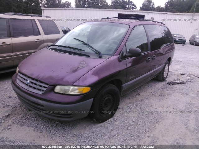2P4GP4437WR542017 - 1998 PLYMOUTH GRAND VOYAGER SE MAROON photo 2