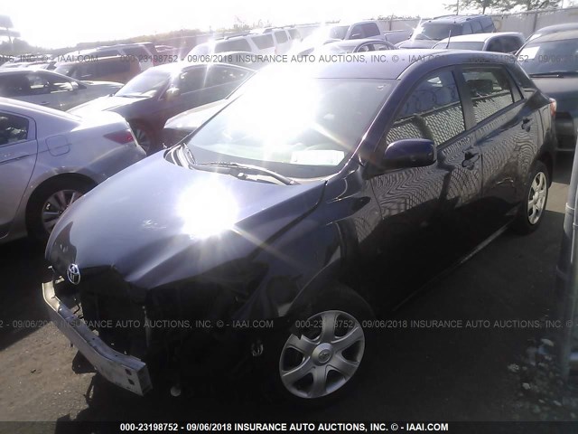 2T1KU4EE3AC217509 - 2010 TOYOTA COROLLA MATRIX  BLUE photo 2