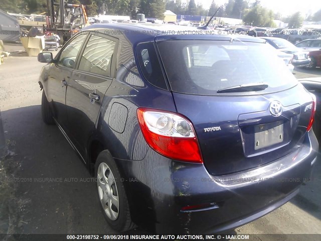 2T1KU4EE3AC217509 - 2010 TOYOTA COROLLA MATRIX  BLUE photo 3
