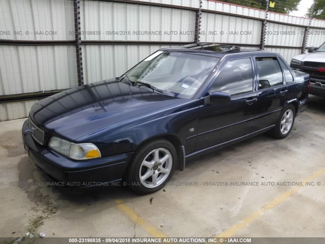 YV1LS56DXY2636708 - 2000 VOLVO S70 GLT/SE BLUE photo 2