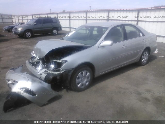 JTDBE32K620087352 - 2002 TOYOTA CAMRY LE/XLE/SE 银色 照片 2