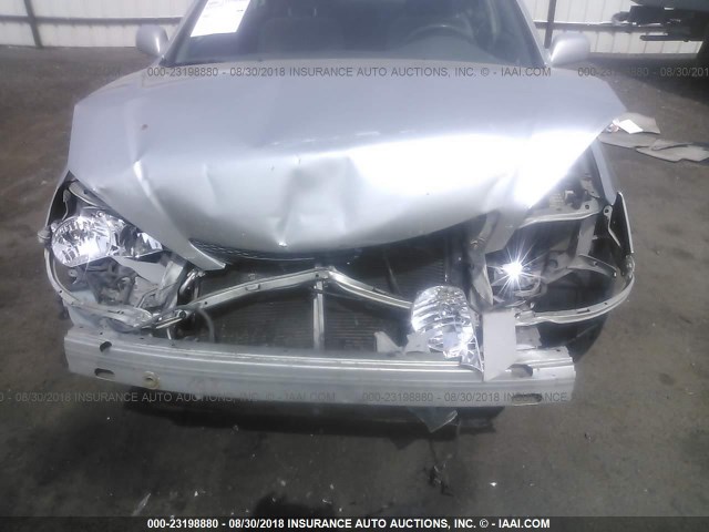 JTDBE32K620087352 - 2002 TOYOTA CAMRY LE/XLE/SE 银色 照片 6