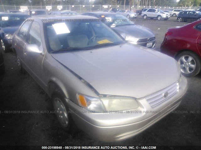 JT2BG22K2V0016795 - 1997 TOYOTA CAMRY LE/XLE GOLD photo 1